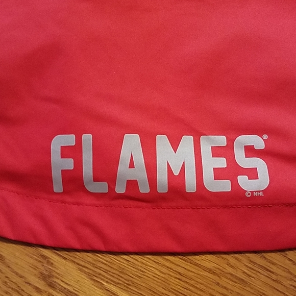 Calgary Flames NHL windbreaker sz M - Picture 6 of 8